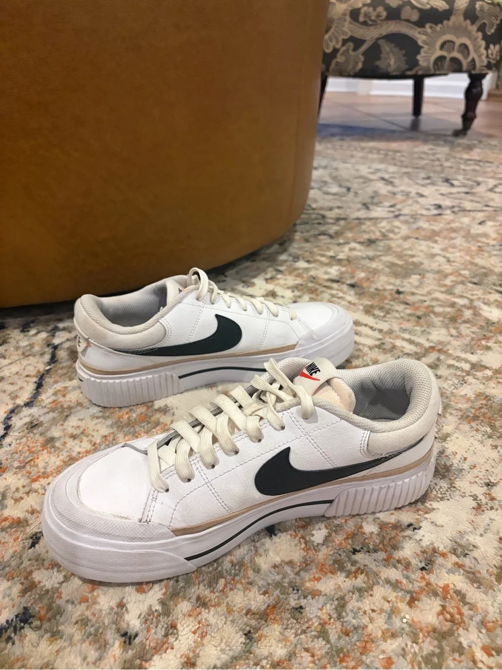 Nike Court Legacy Lift Women's Size 8.5